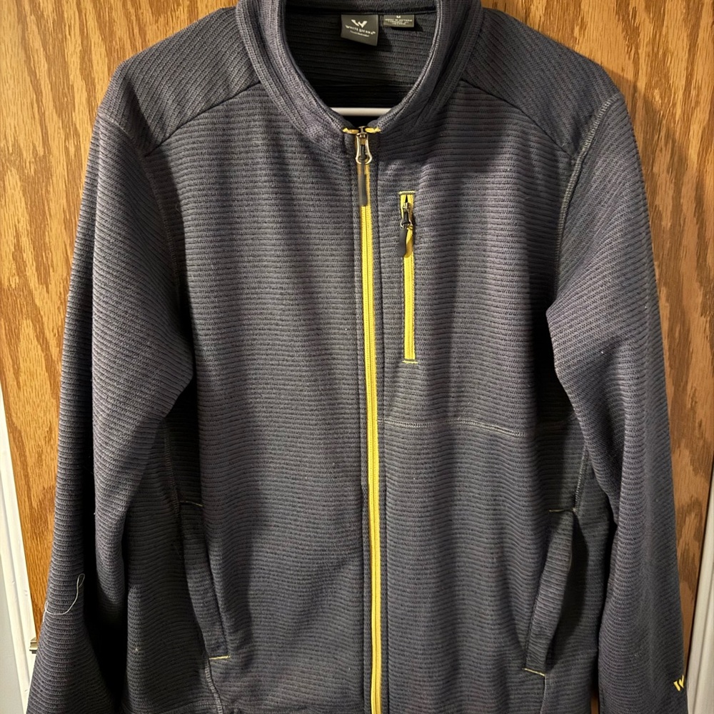 White Sierra Gray Textured Jacket with White Logo Tag